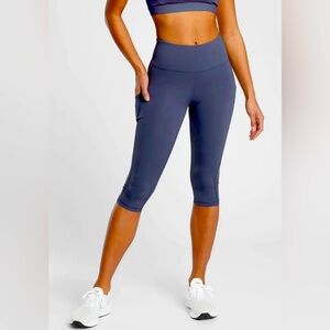 Athleta Ultimate Stash Pocket Crop Leggings - Size Small